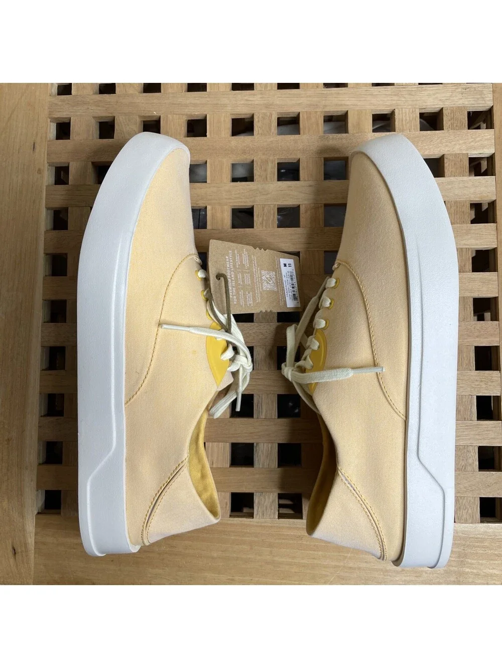 OluKai Tradewind Mens Size 11 Solar Glow Yellow Canvas Drop-In Heel Shoes NWT